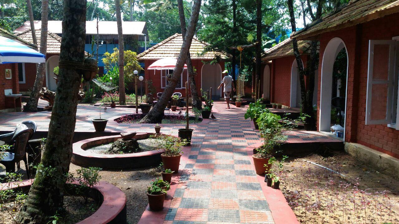 Nalukettu Heritage Resort Варкала Екстериор снимка